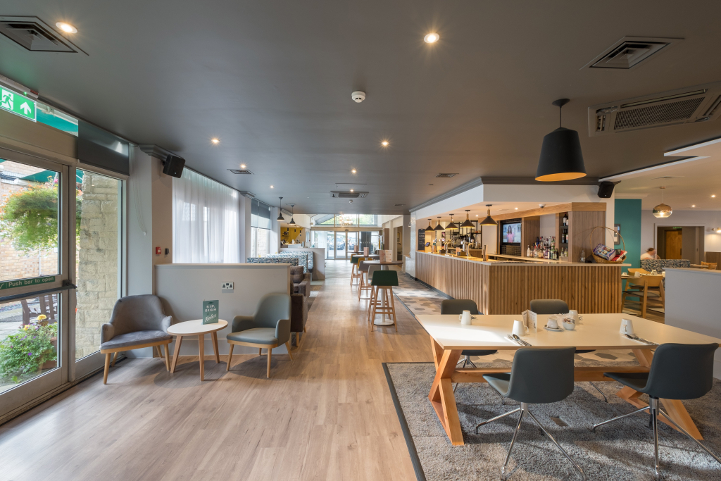 Holiday Inn Swindon by IHG