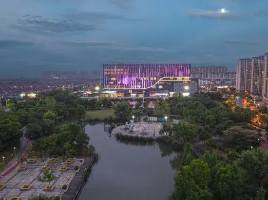 HanTing Hotel (Taixing Binjiang Town Futai Square)