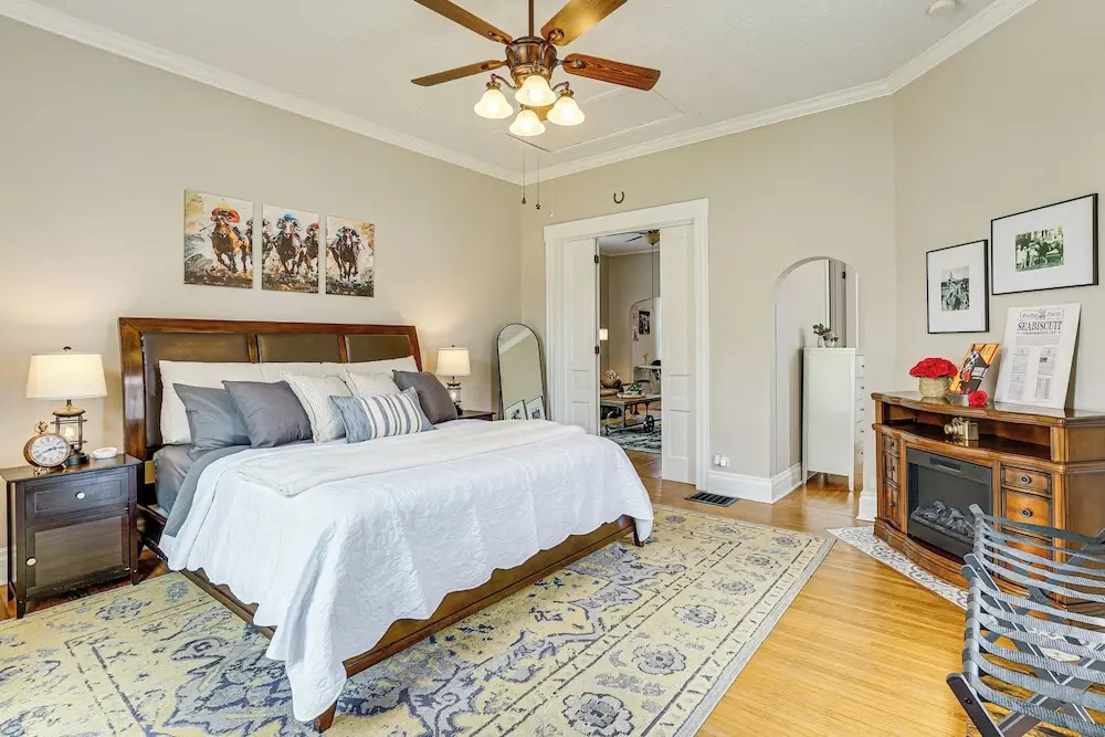 Home w/ Fenced Backyard, 6 Mi to Dtwn Louisville!