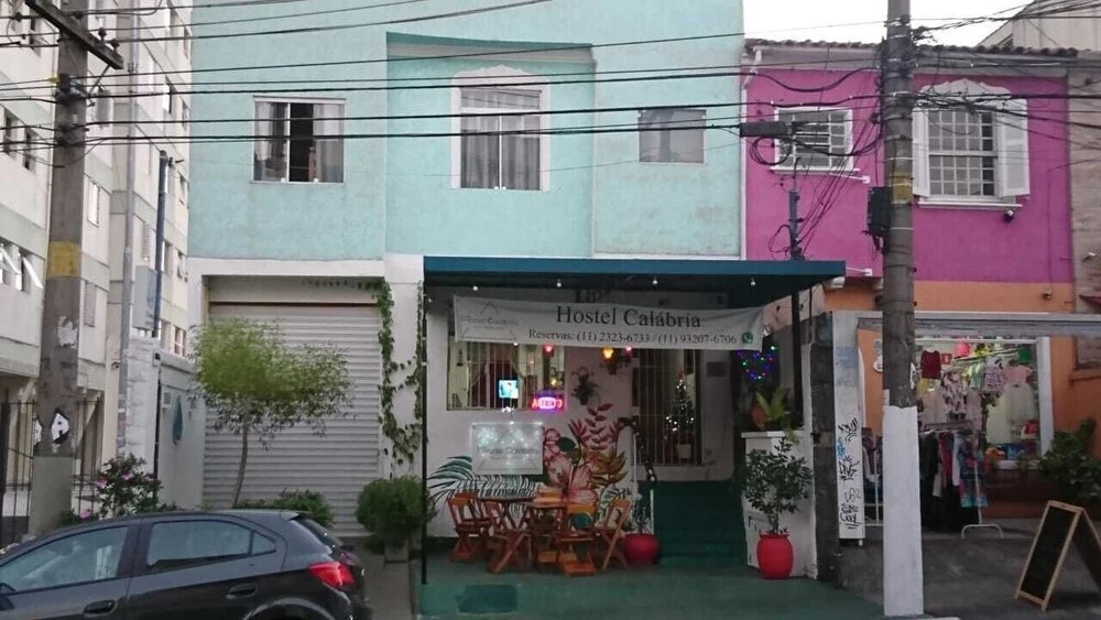 Hostel Calábria na Vila Madalena junto a alegria da Vila
