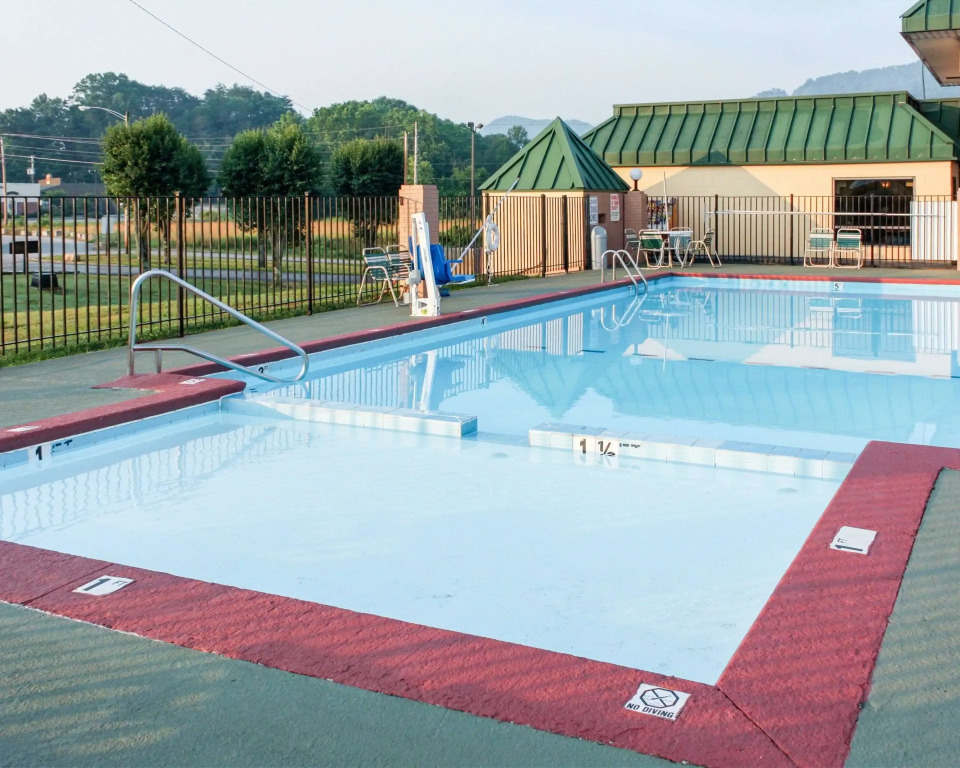 Econo Lodge Rocky Top