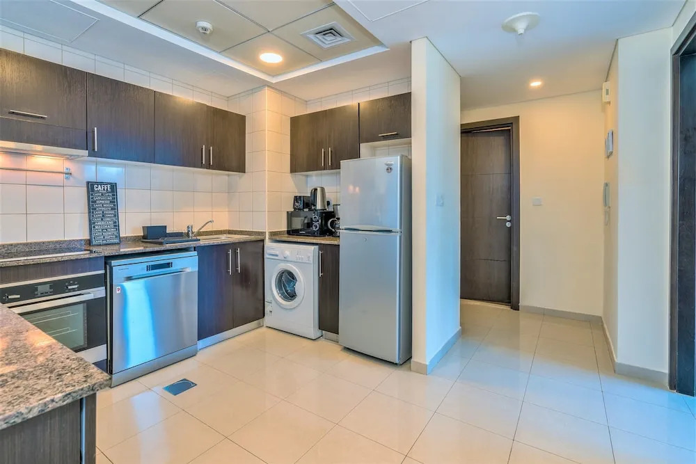 Gorgeous 1B With Balcony in Dubai Marina