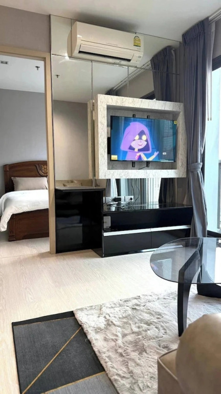 Luxurious 1-bedroom Apartment Near BTS Thonglor, Bangkok