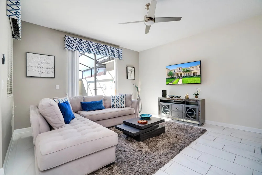4888 Romeo Circle