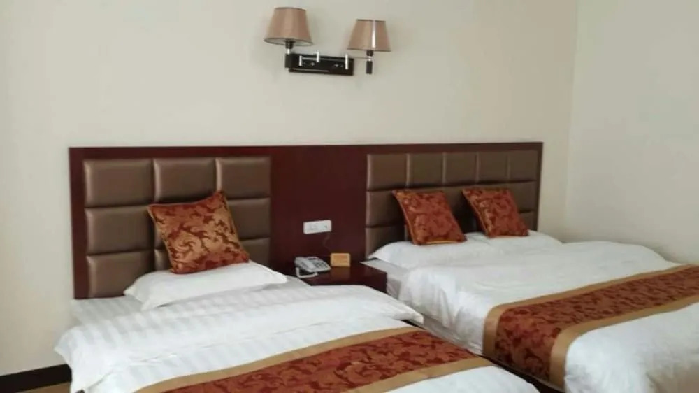 Xianyang Run 8 Business Hotel