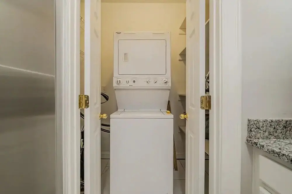 Sleek & Stylish Condo In Southpark 3 Bedroom Home by RedAwning