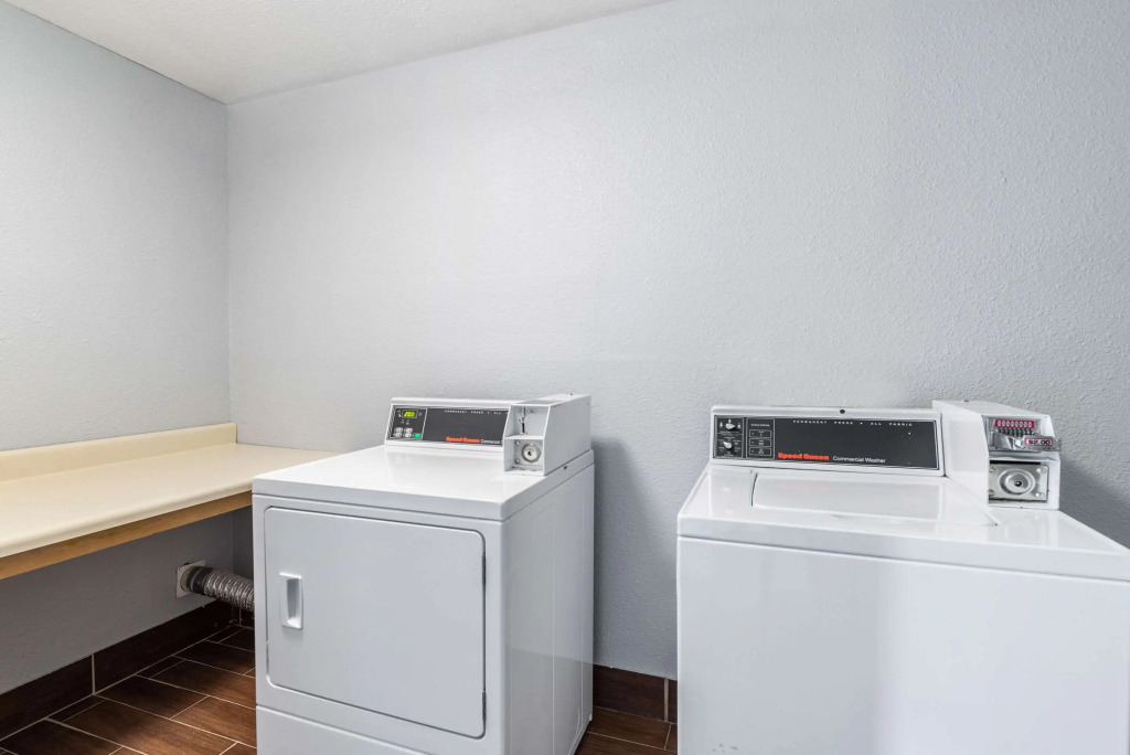 Quality Inn & Suites Canton