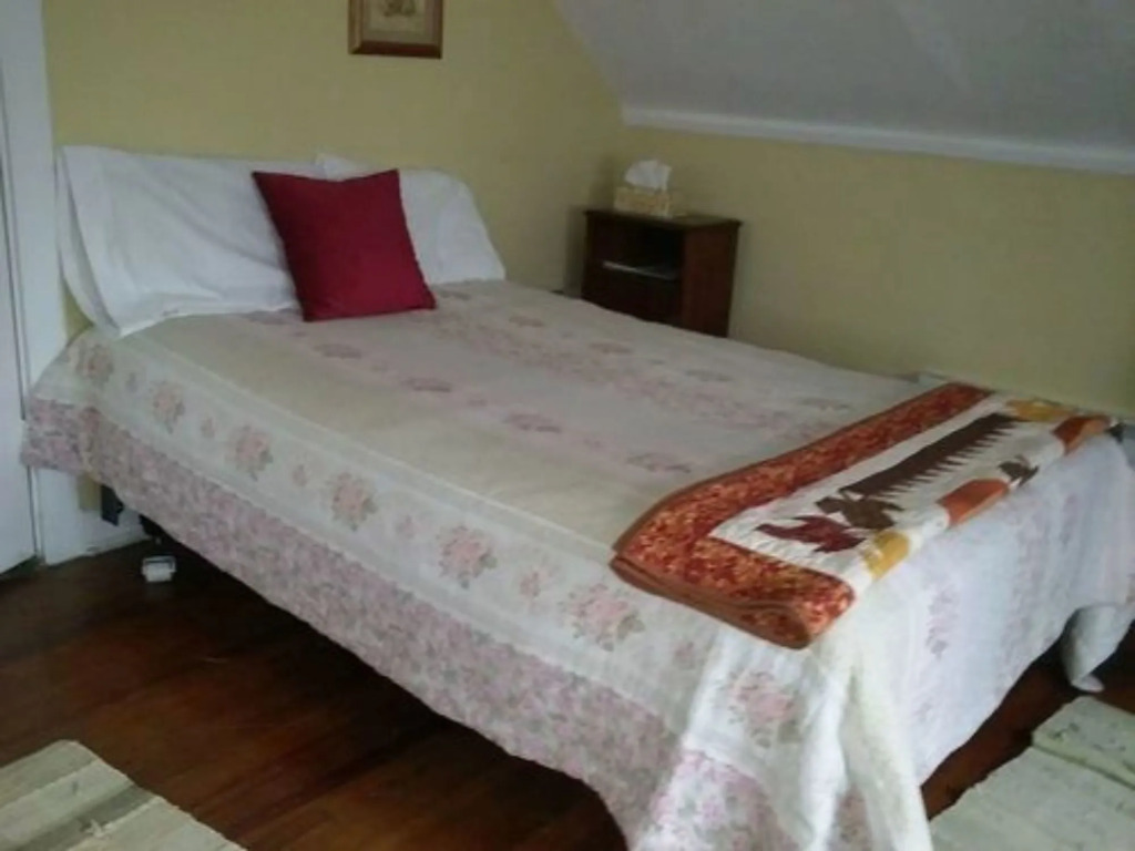 Six Acres Bed & Breakfast
