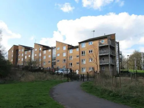 The Beeches 2 - Serviced Duplex Apartment