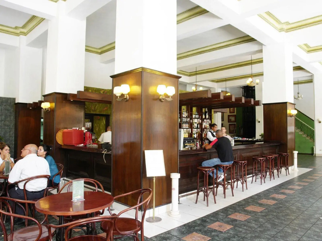 Ambos Mundos