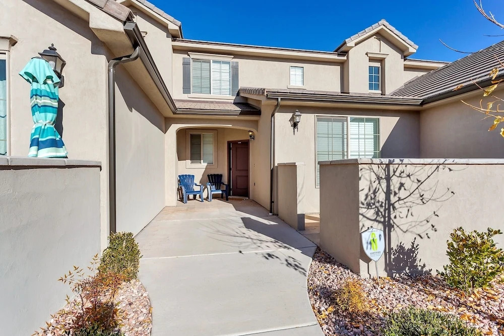 Rim Rock At The Casitas 3 Bedroom Apts