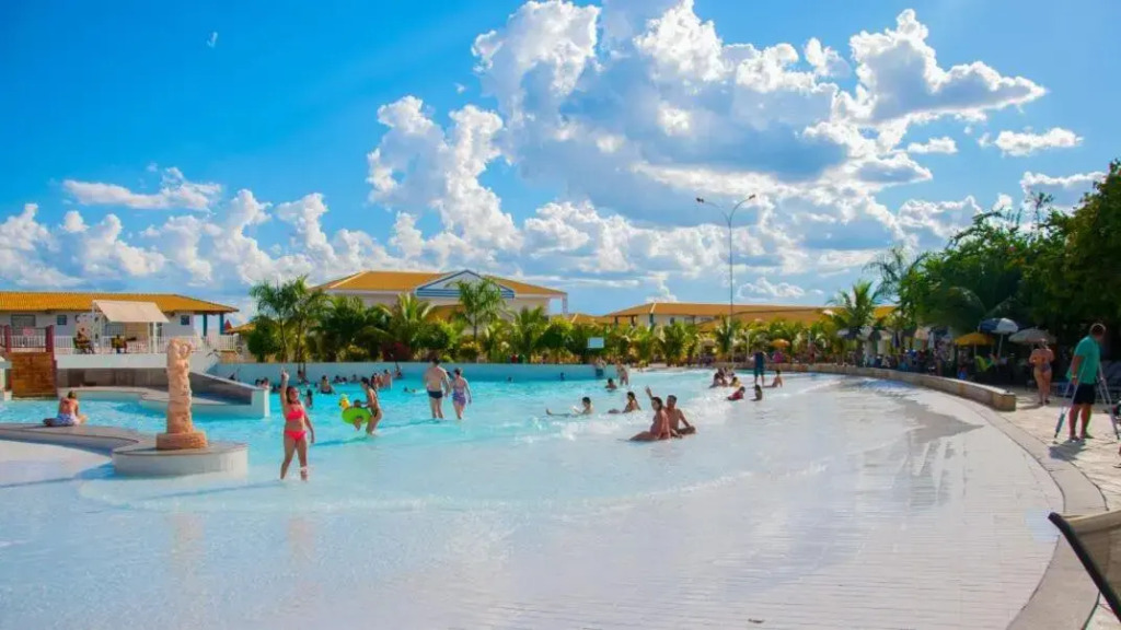 Lacqua diRoma - Oficial - Piscinas 24 horas