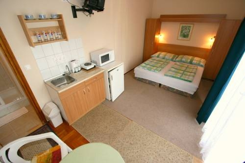 Süle Apartments & Rooms