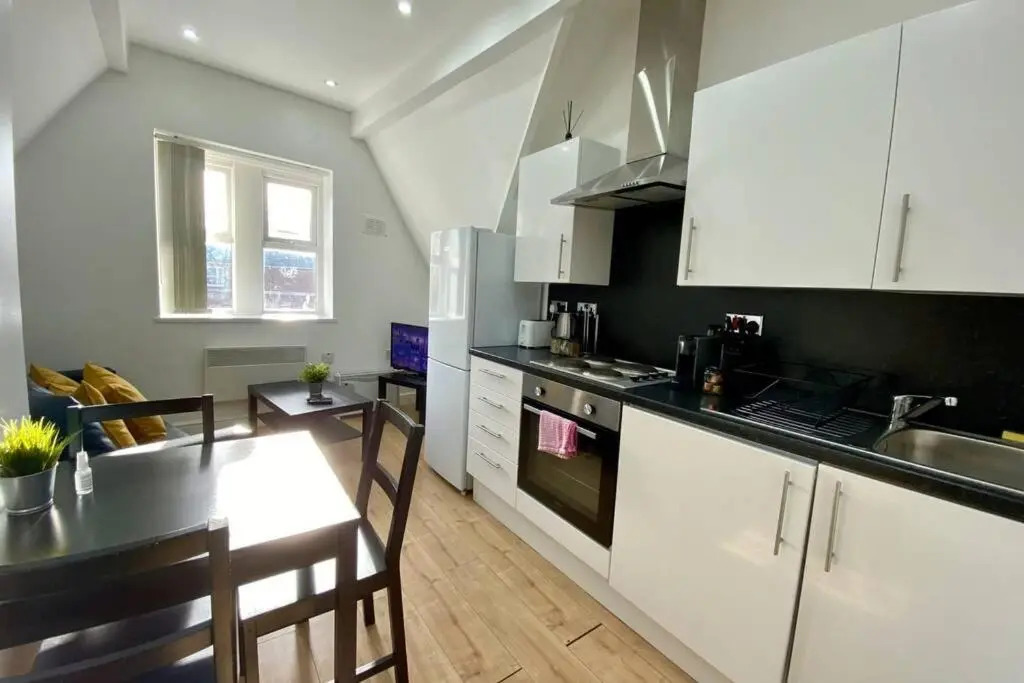 Group Of 8 Apartments For Up To 34 People By Centre!