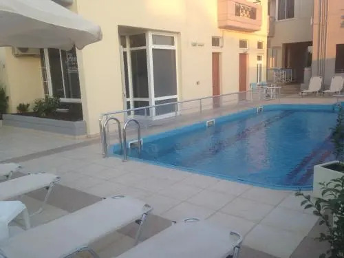 Anna Apartments I
