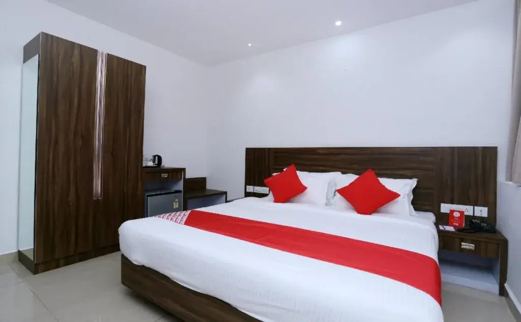 Rachana Hotels By OYO Rooms