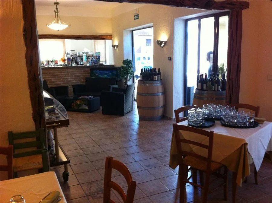 Green Gallery Hotel and Restaurant