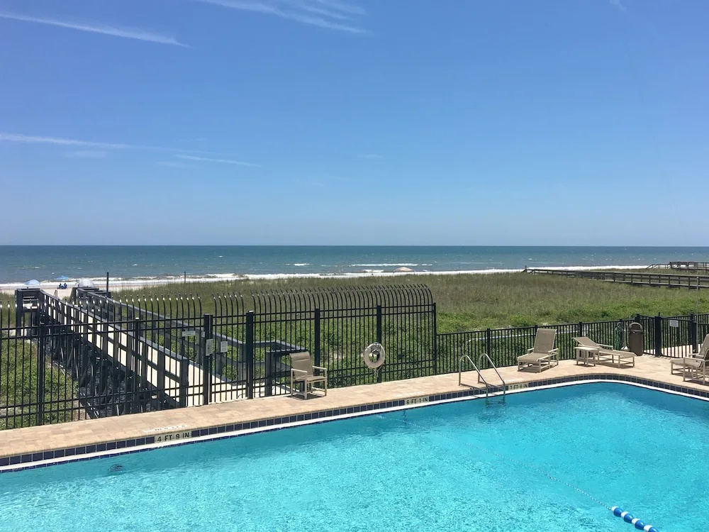 New Listing! Fernandina Beach Oasis W/ Pool 3 Bedroom Condo