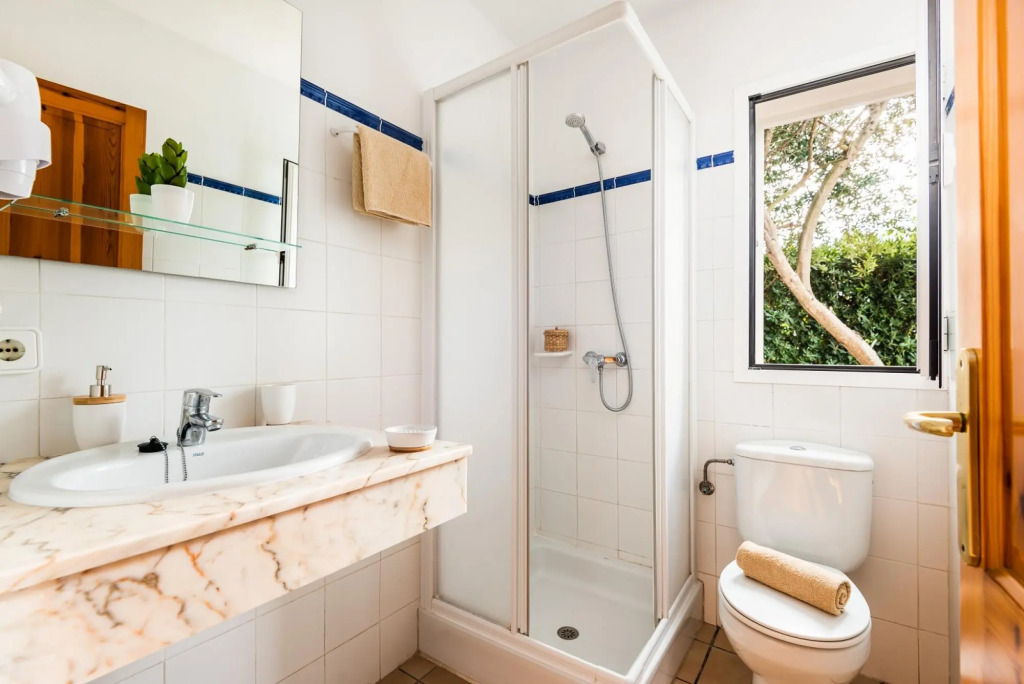 Villa Laura Large Private Pool Walk to Beach Sea Views A C Wifi