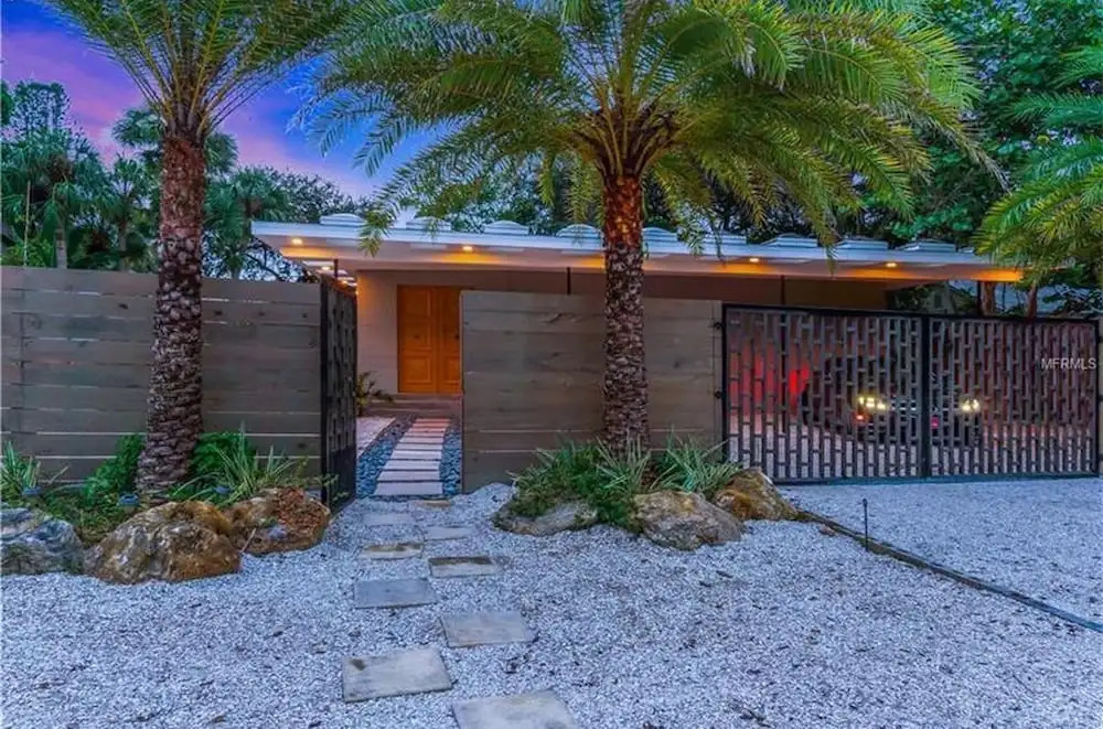 Calle de Peru by Beachside Management