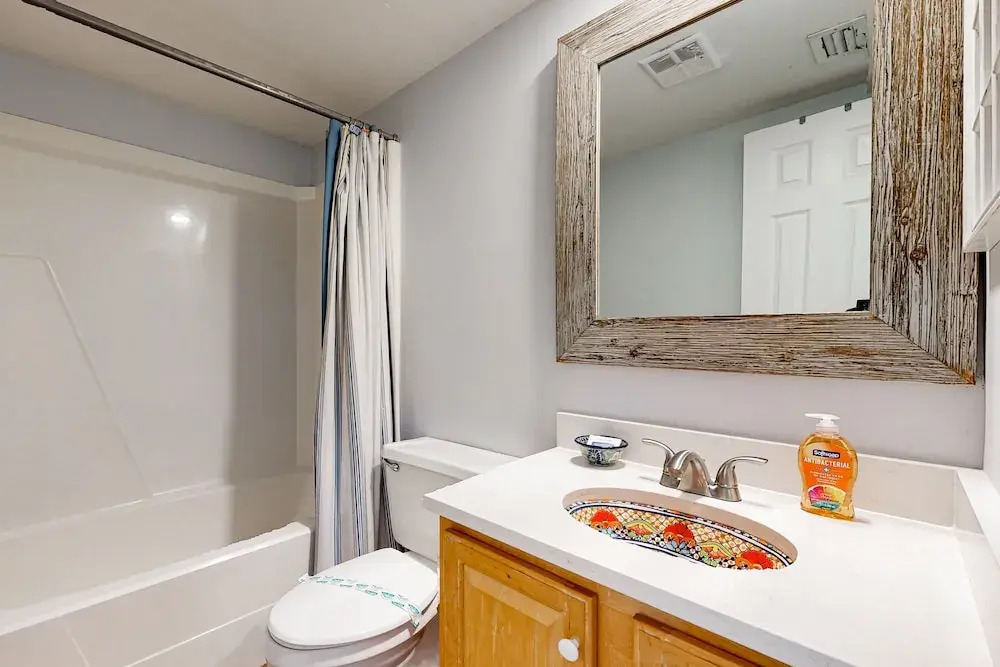 Oceanfront Condo With Resort Amenities, Beach Access and Pool