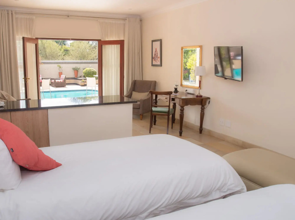 Inn and Out Plus Craighall