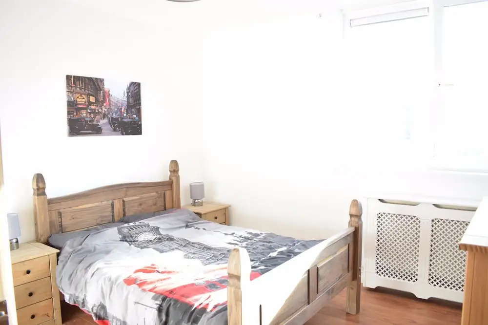 1 Bedroom Apartment Opposite Shoreditch Park