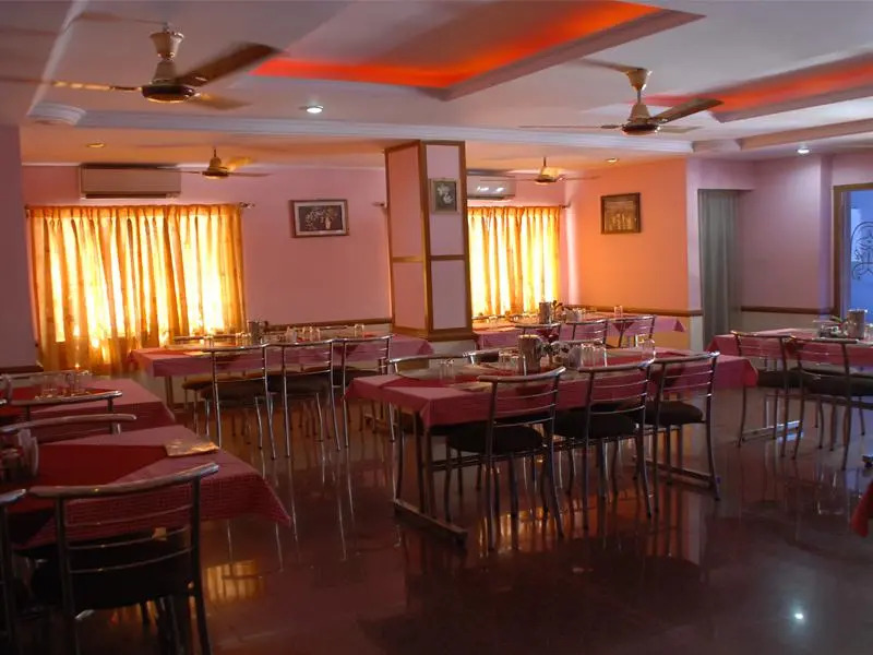 Dwaraka Inn