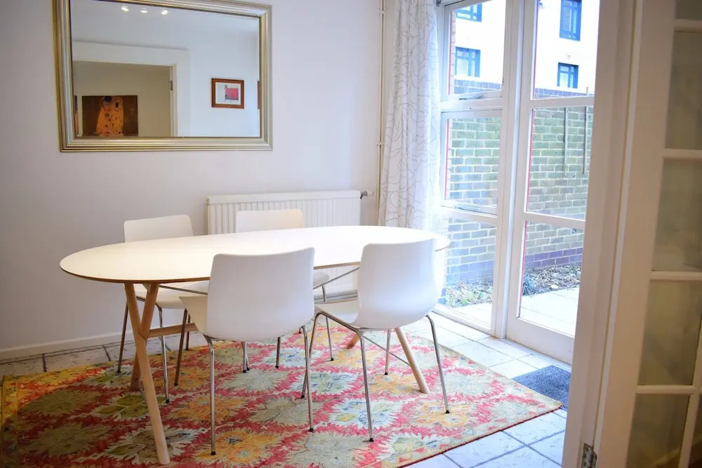 2 Bedroom Islington Flat Next to Regent's Canal