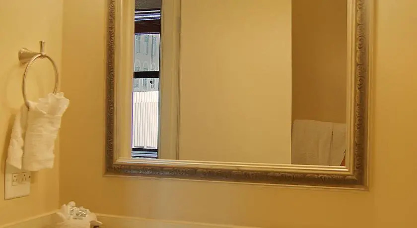 Dalton Hotel And Suites