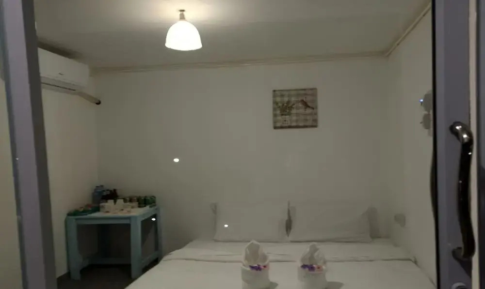 Inthawa Resort (Feuang, Laos)