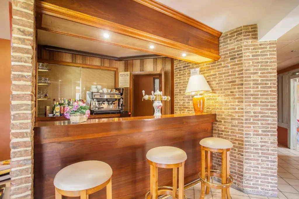 Fasthôtel Pont-Audemer -LE DRAKKAR -un hôtel FH Confort