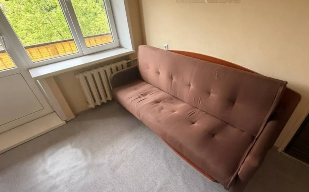 Moment House  на Кременчугская  42к1
