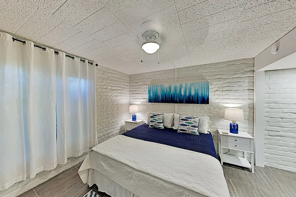 Remodeled Gulf-front Getaway W/ 2 Pools & Tennis 1 Bedroom Condo