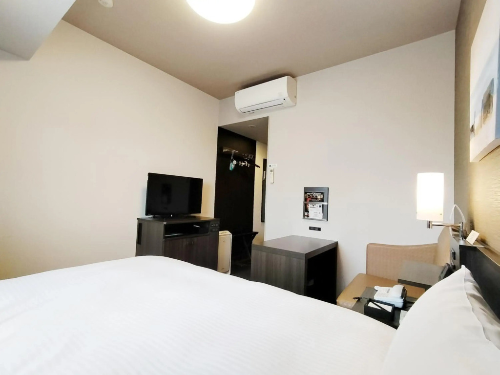 Hotel Route-Inn Takaoka Ekimae
