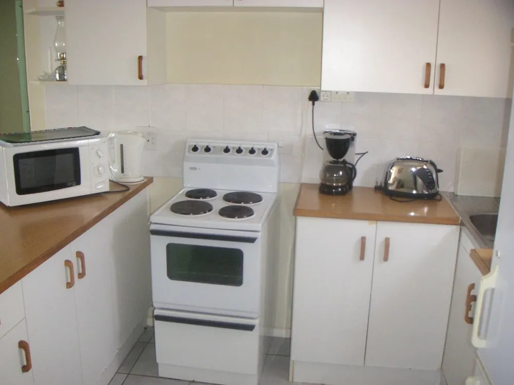 Waterside Living Estates - Claptons 33
