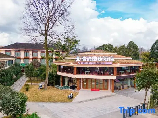 Dujiangyan Ruiyun Guokang Hotel (Qingcheng Piedmont Scenic Area)