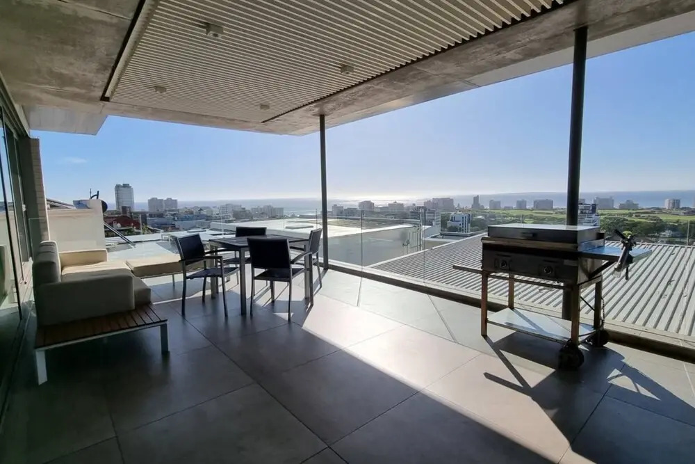 Stylish 2 Bedroom Apartment With Stunning City Views