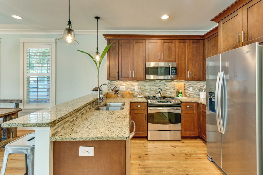 1 Mi to Shore! 30A Beach Retreat w/ Porches