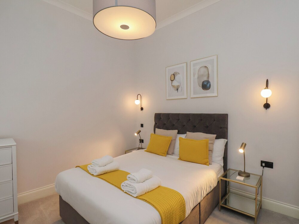 The Salisbury Apartment 103