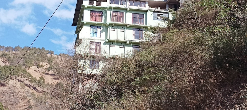 Hotel D Pal