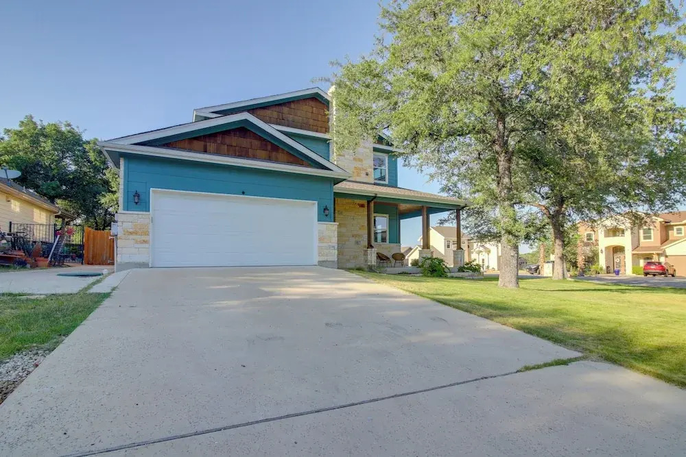 Modern Lago Vista Home w/ Pool & Lake Access!