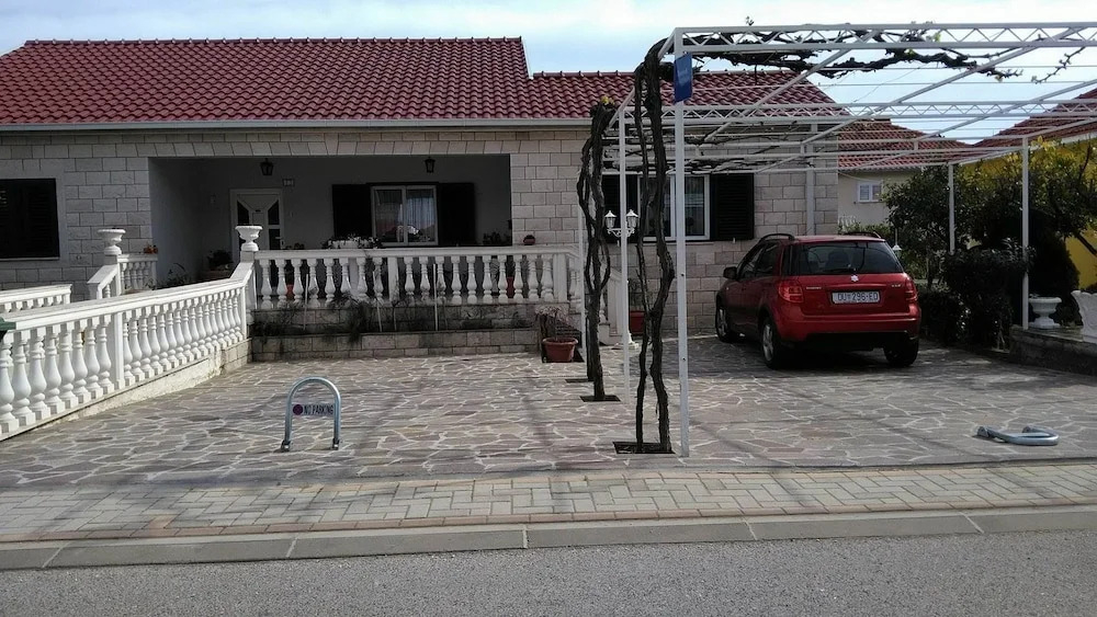 Petra - Apartments With Parking - SA1