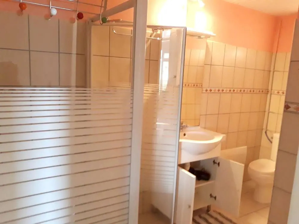 Apartment With 2 Bedrooms in Rivière-pilote, With Wonderful Mountain V