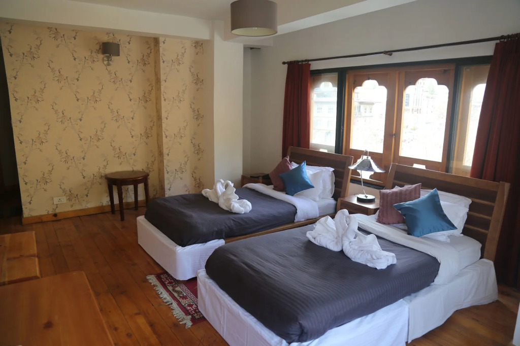 Hotel Golden Roots