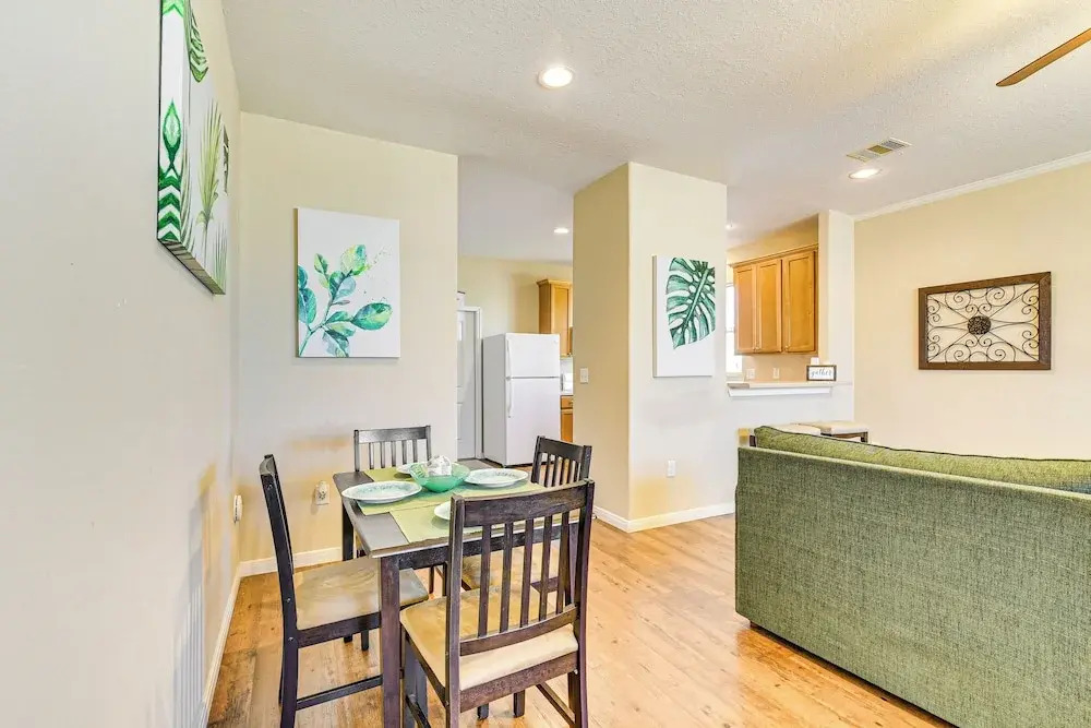 1/2 Mi to Galveston Strand! Coastal Haven w/ Deck