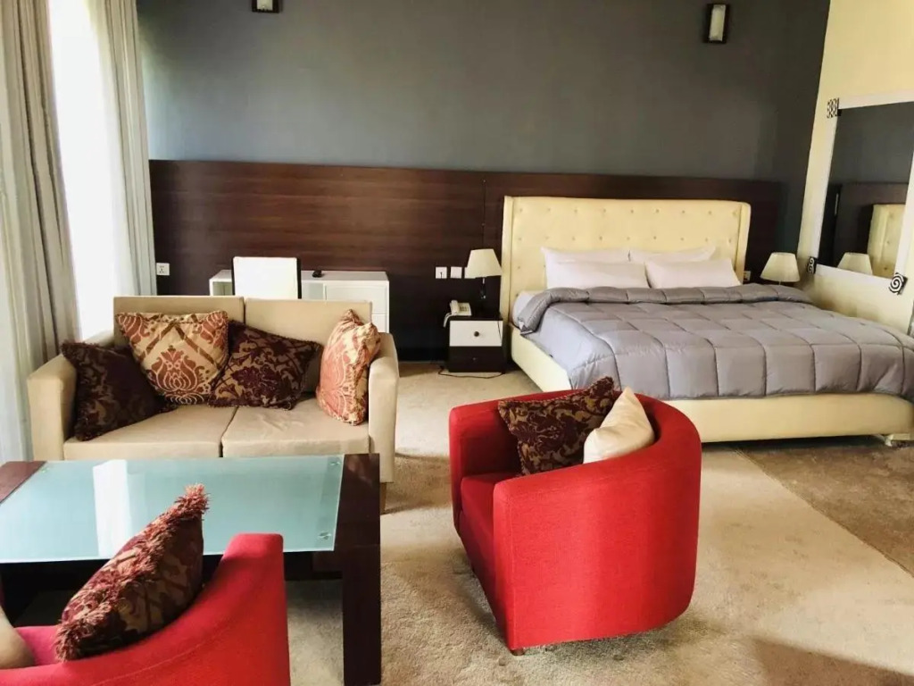 Ezra boutique villa