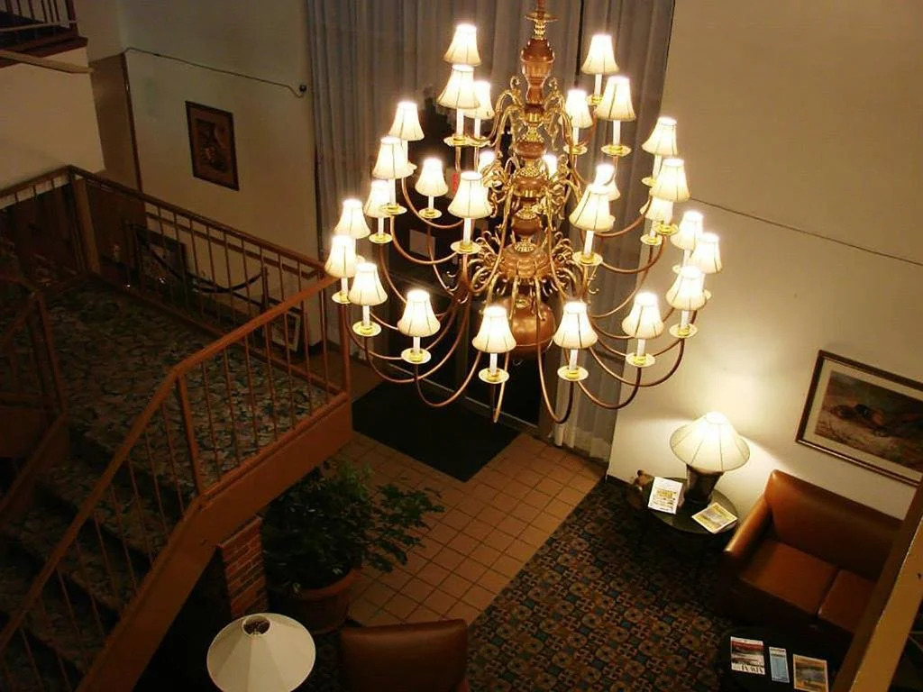 The Lodge at Russell - Russell Inn