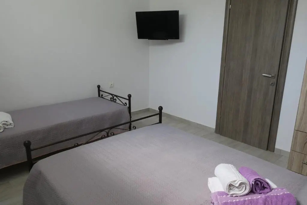 Toula' s Village Apartment