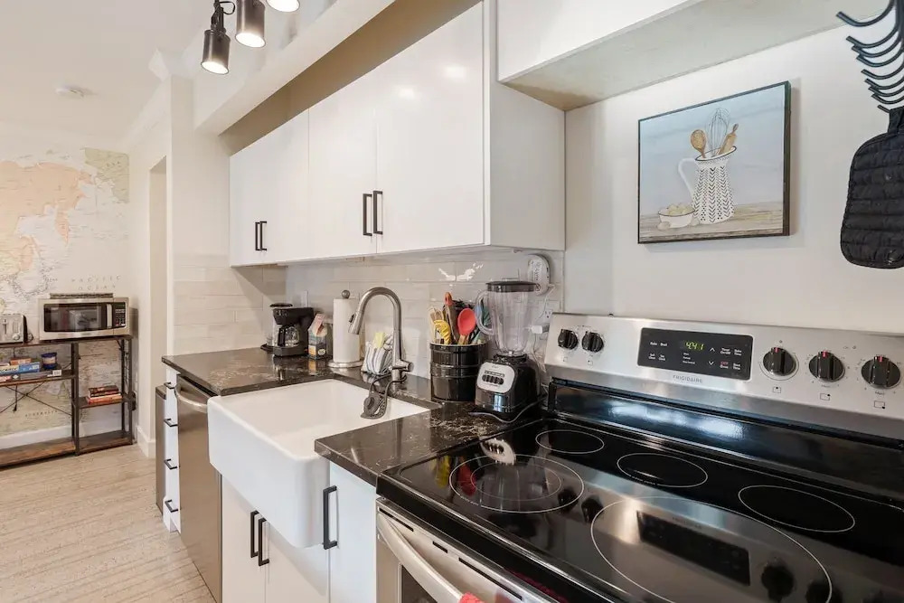1565 Nw Wall St 128/129 1 Bedroom Condo
